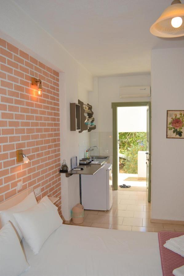 Anna George Studios Stafylos Bagian luar foto
